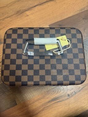 NWT Checkered Dark Brown/Light Brown Vanity Large Cosmetic Case